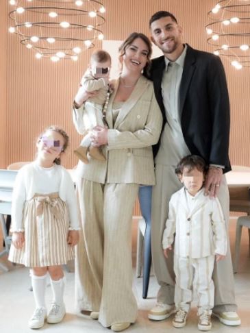 Veronica Martinelli with her husband Lorenzo Pellegrini and children